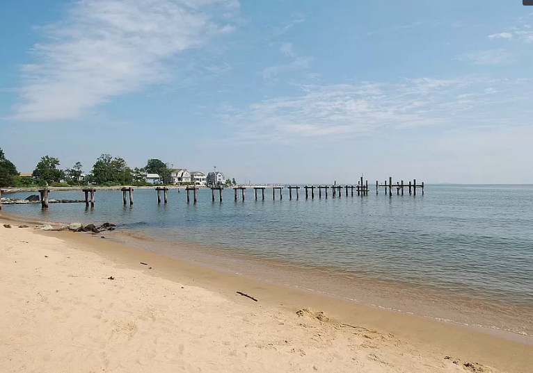 Beach near Annapolis, Maryland